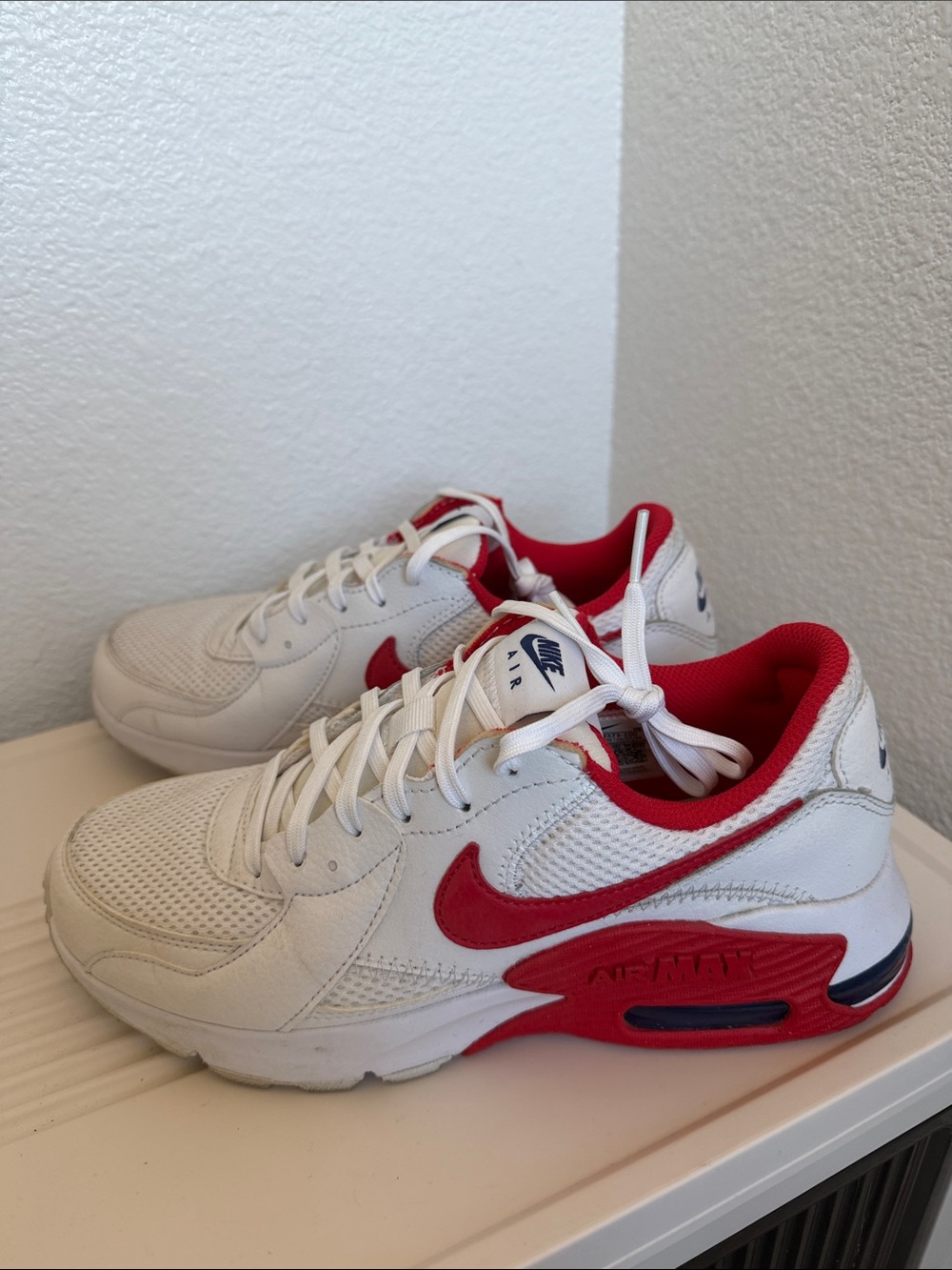Nike Excee White / Red & Blue Casual Sneakers.